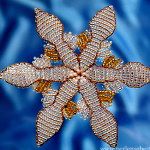 Perlenarbeit - Schneeflocke aus Perlen